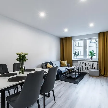 Theatre - Przy Rynku W Glogowie Lejlighed